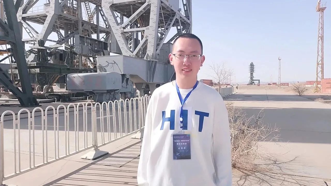 27096